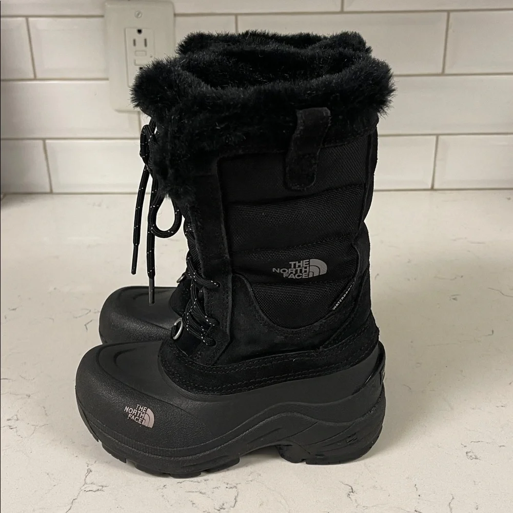 The North Face Kids' Shellista Lace Waterproof Black Fur-Lined Boots Size 11